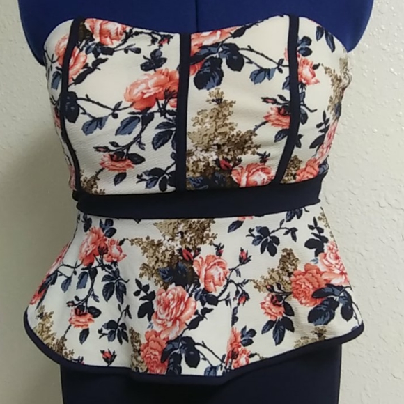 Dress - Picture 2 of 4